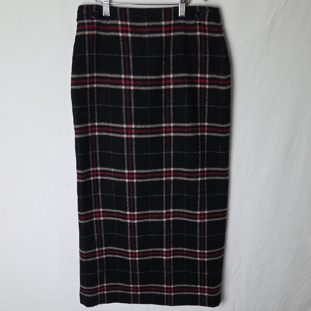 Talbots Plaid Black and Red Skirt Wool Blend Italian fabric Women's 6 Petite